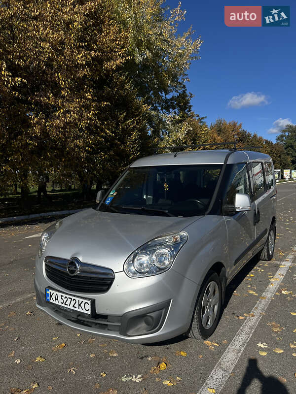 Минивэн Opel Combo 2012 в 