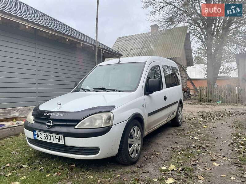 Минивэн Opel Combo 2006 в Камне-Каширском