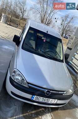 Минивэн Opel Combo 2004 в 