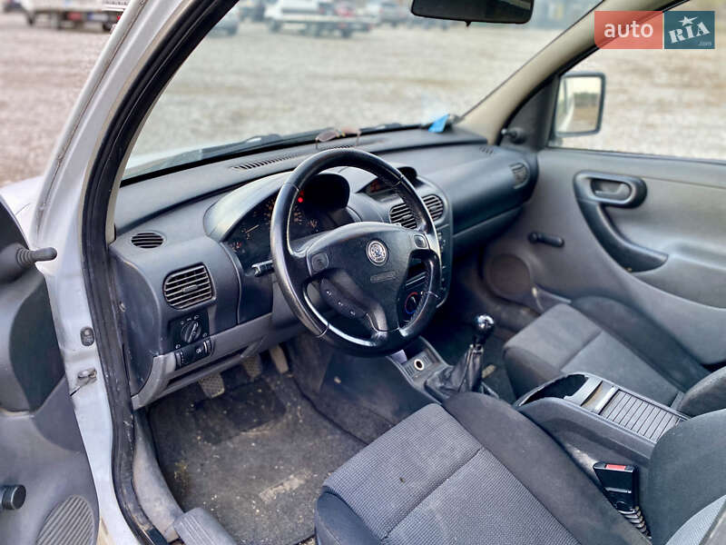 Мінівен Opel Combo 2004 в Новояворівську
