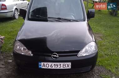 Минивэн Opel Combo 2006 в Турьих Реметах