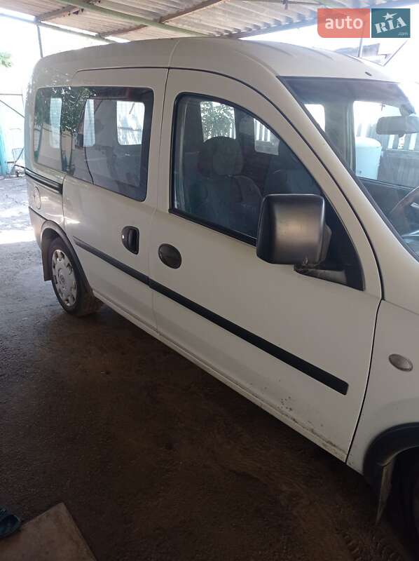 Минивэн Opel Combo 2006 в Никополе