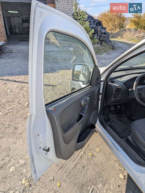 Минивэн Opel Combo 2008 в Великой Александровке фото 25 Минивэн Opel Combo 2008 в Великой Александровке