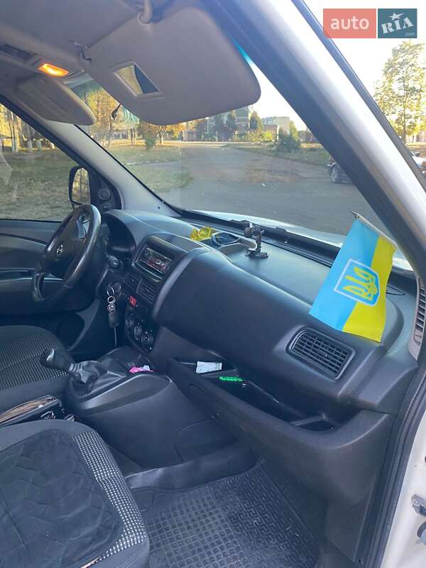 Грузовой фургон Opel Combo 2012 в Первомайске