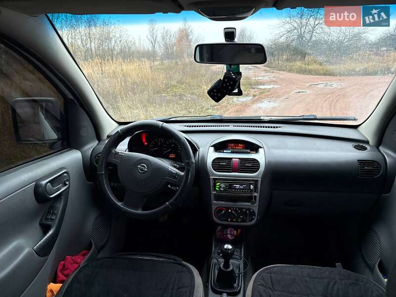 Минивэн Opel Combo 2005 в Коростене