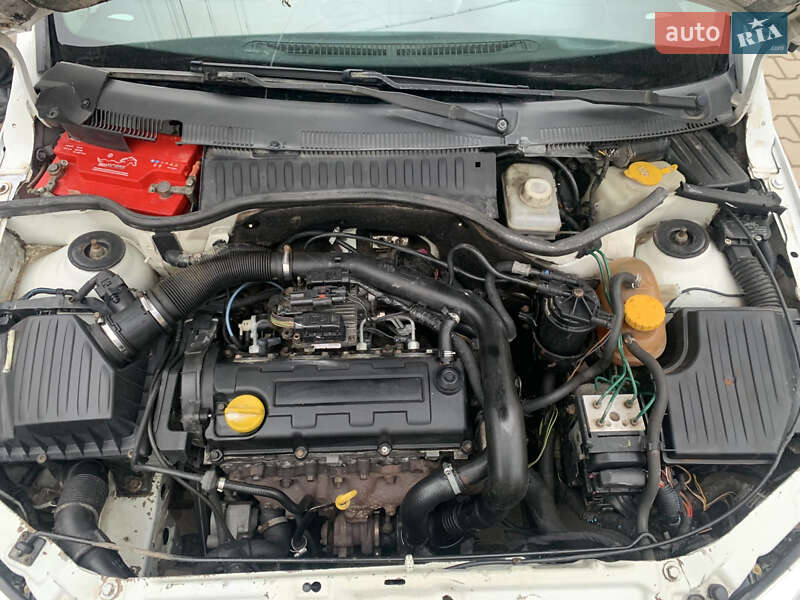 Мінівен Opel Combo 2003 в Кутах