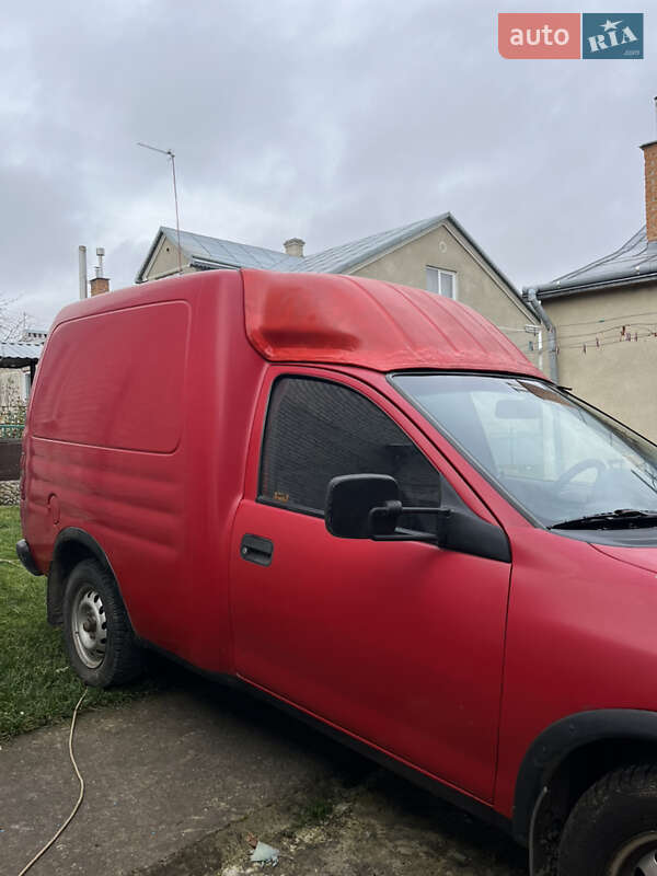 Вантажний фургон Opel Combo 1995 в Львові