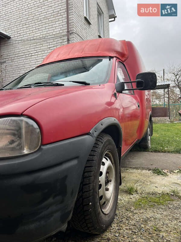 Вантажний фургон Opel Combo 1995 в Львові