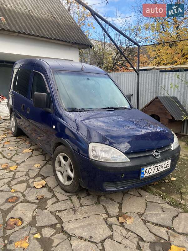 Минивэн Opel Combo 2005 в Мукачево