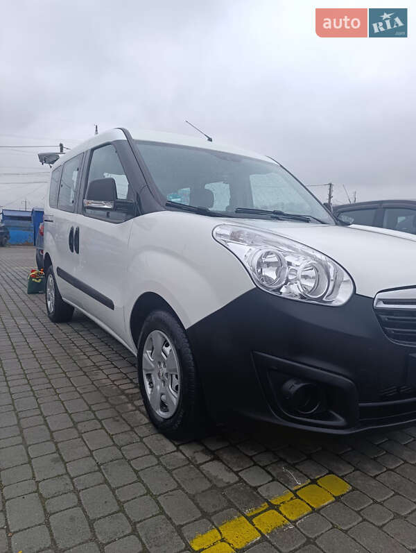 Минивэн Opel Combo 2017 в Черновцах