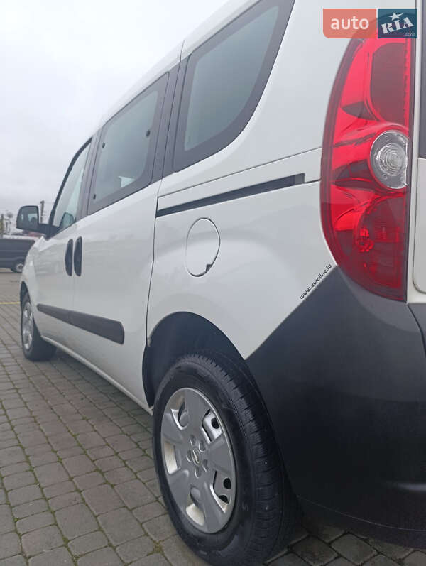 Минивэн Opel Combo 2017 в Черновцах