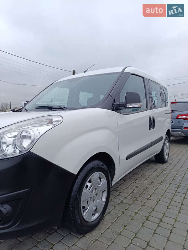 Минивэн Opel Combo 2017 в Черновцах