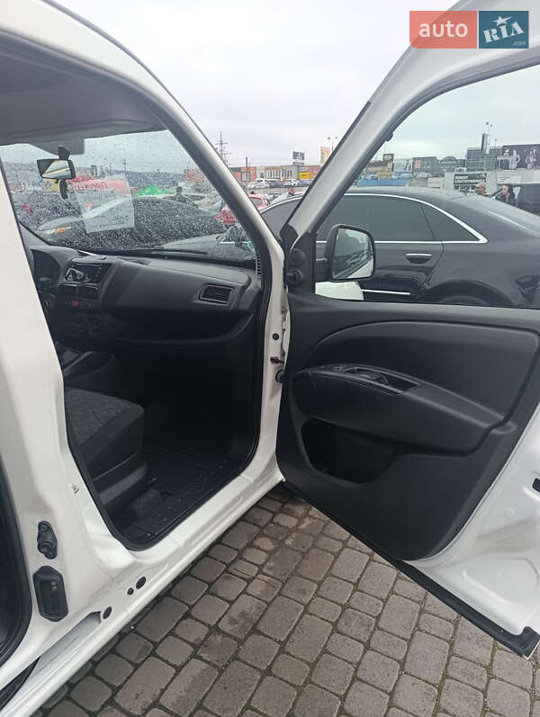 Минивэн Opel Combo 2017 в Черновцах