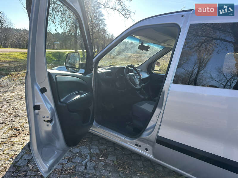 Мінівен Opel Combo 2012 в Львові фото 15 Мінівен Opel Combo 2012 в Львові