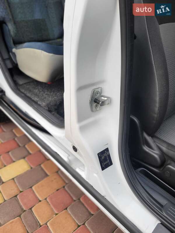 Мінівен Opel Combo 2006 в Смілі фото 9 Мінівен Opel Combo 2006 в Смілі