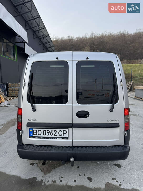 Минивэн Opel Combo 2004 в Теребовле
