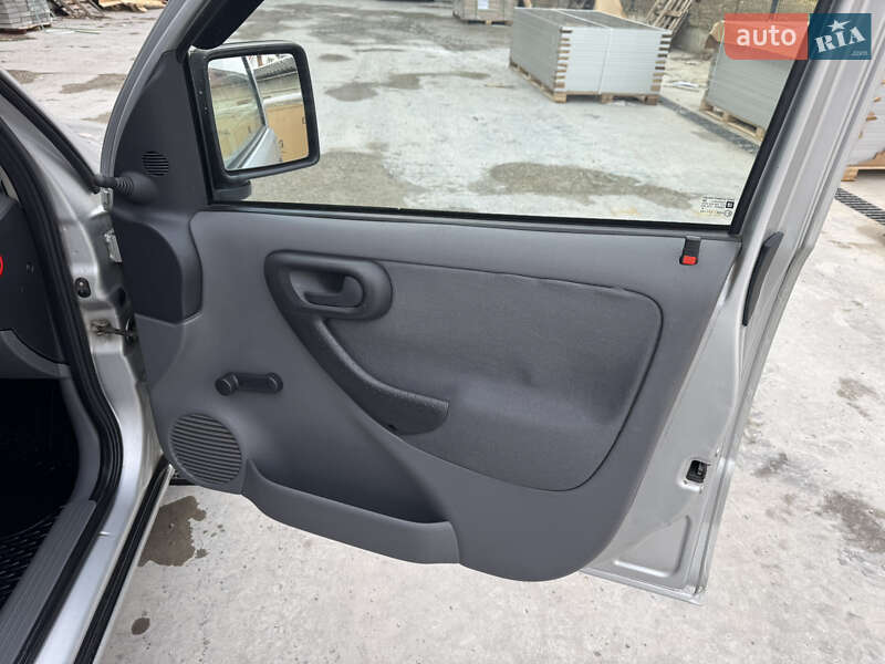 Минивэн Opel Combo 2004 в Теребовле