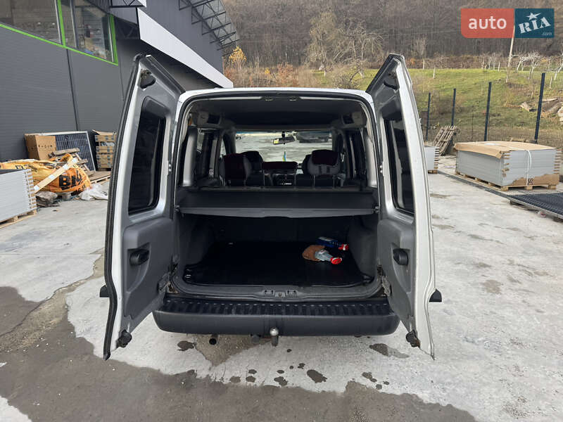 Минивэн Opel Combo 2004 в Теребовле