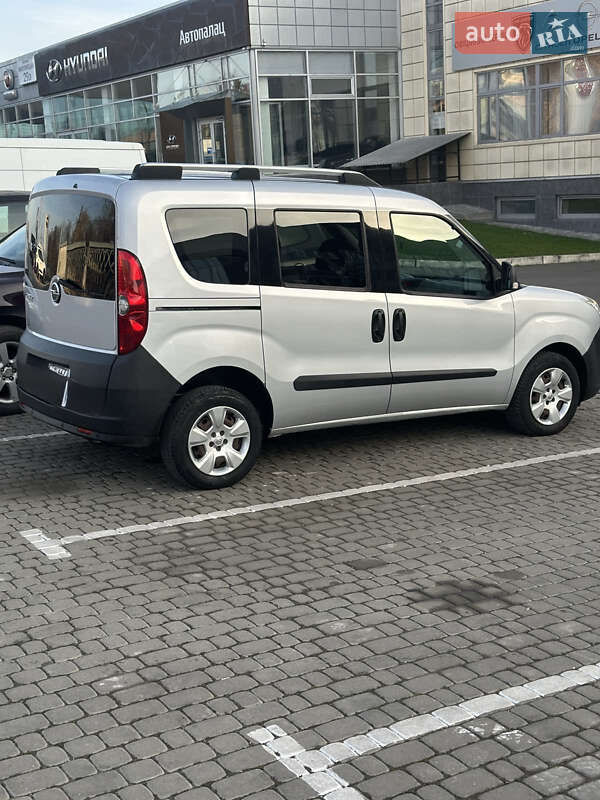 Мінівен Opel Combo 2013 в Тернополі