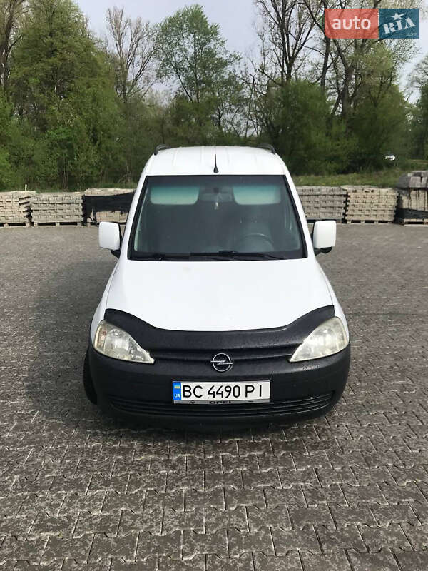 Мінівен Opel Combo 2004 в Дрогобичі