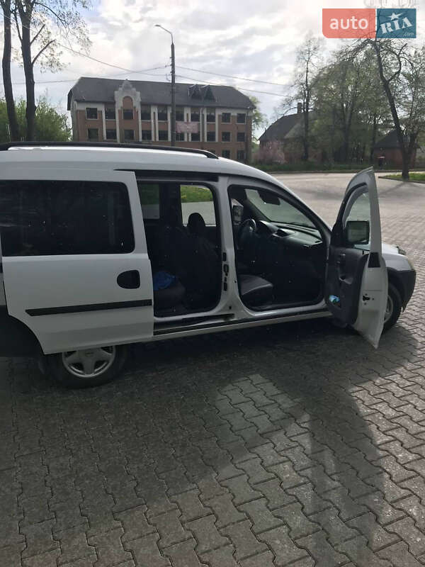 Мінівен Opel Combo 2004 в Дрогобичі