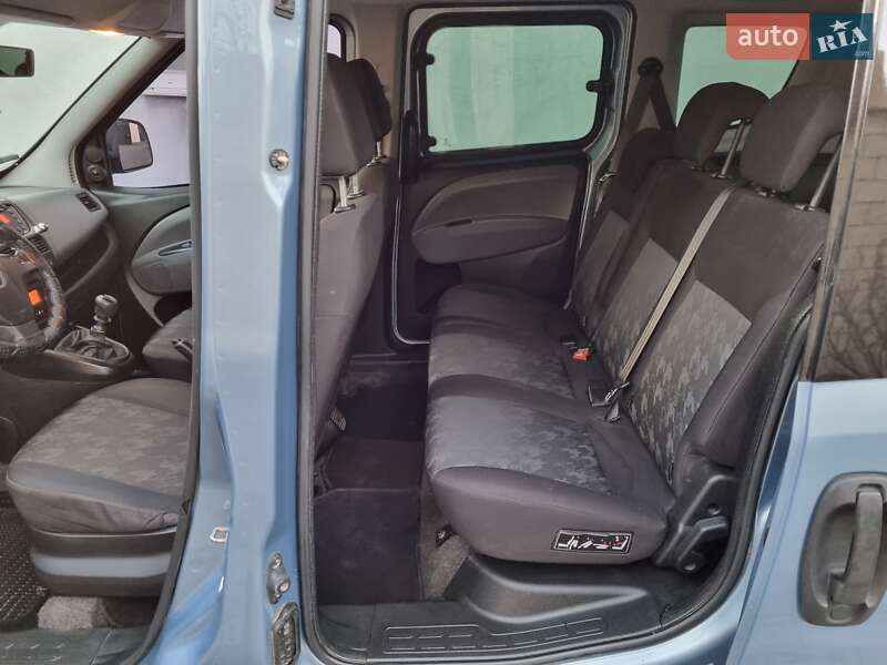 Минивэн Opel Combo 2012 в Ровно
