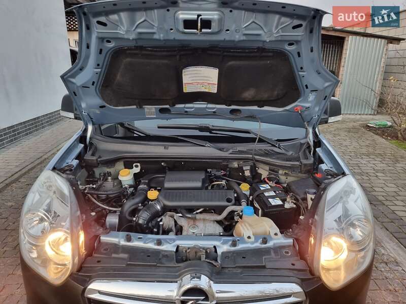 Минивэн Opel Combo 2012 в Ровно