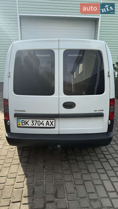 Вантажний фургон Opel Combo 2005 в Костопілі