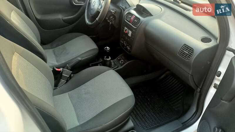 Вантажний фургон Opel Combo 2007 в Дніпрі