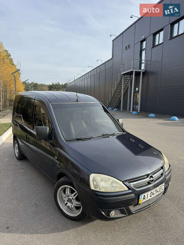 Минивэн Opel Combo 2005 в Киеве