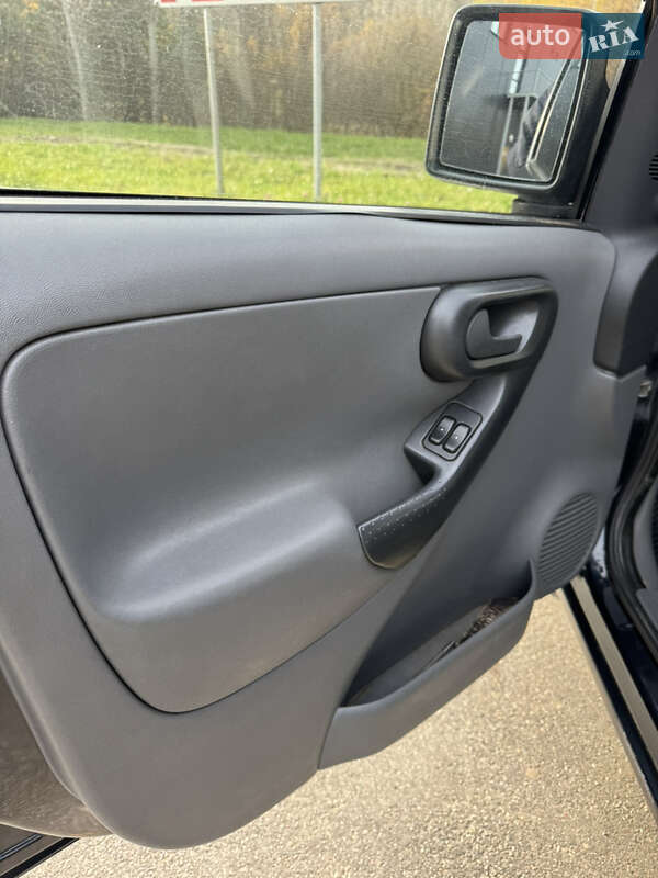 Минивэн Opel Combo 2005 в Киеве