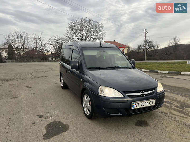 Мінівен Opel Combo 2010 в Коломиї фото 5 Мінівен Opel Combo 2010 в Коломиї