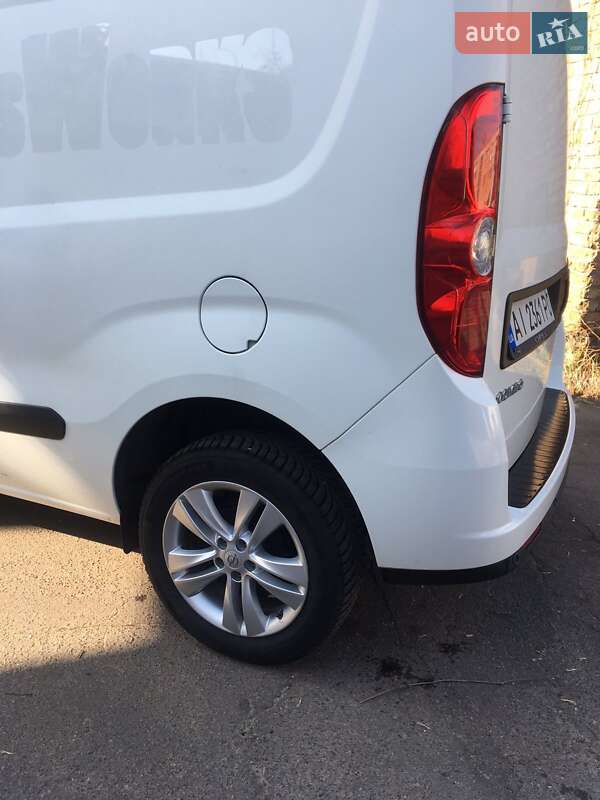 Вантажний фургон Opel Combo 2018 в Києві