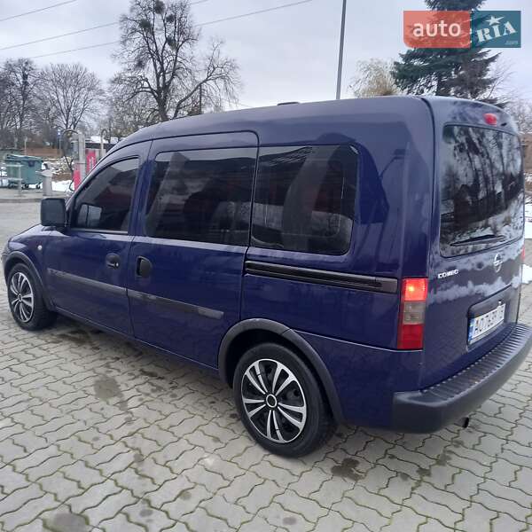 Минивэн Opel Combo 2008 в Стрые