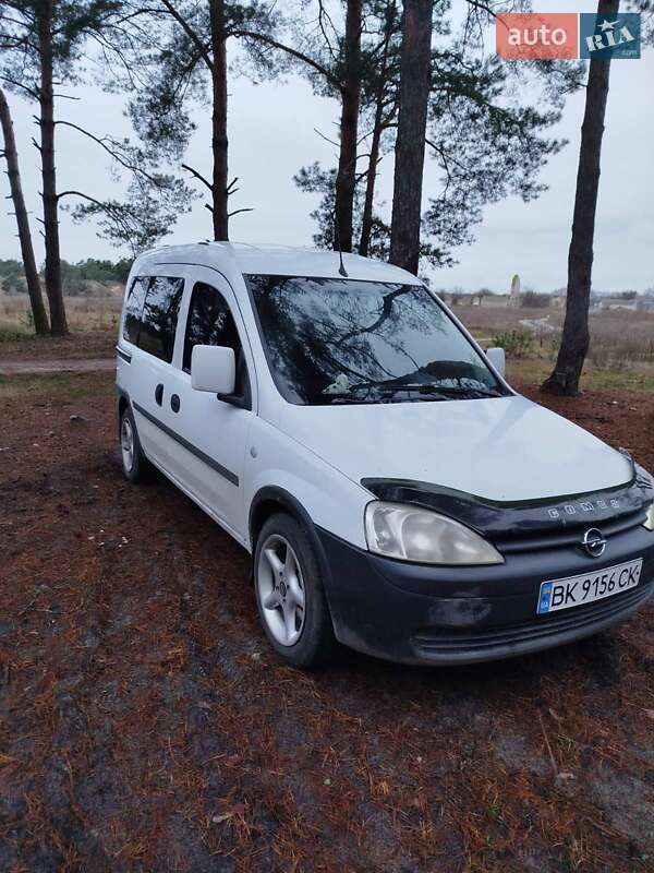 Мінівен Opel Combo 2006 в Сарнах