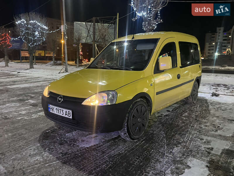 Інші вантажівки Opel Combo 2011 в Івано-Франківську фото 2 Інші вантажівки Opel Combo 2011 в Івано-Франківську