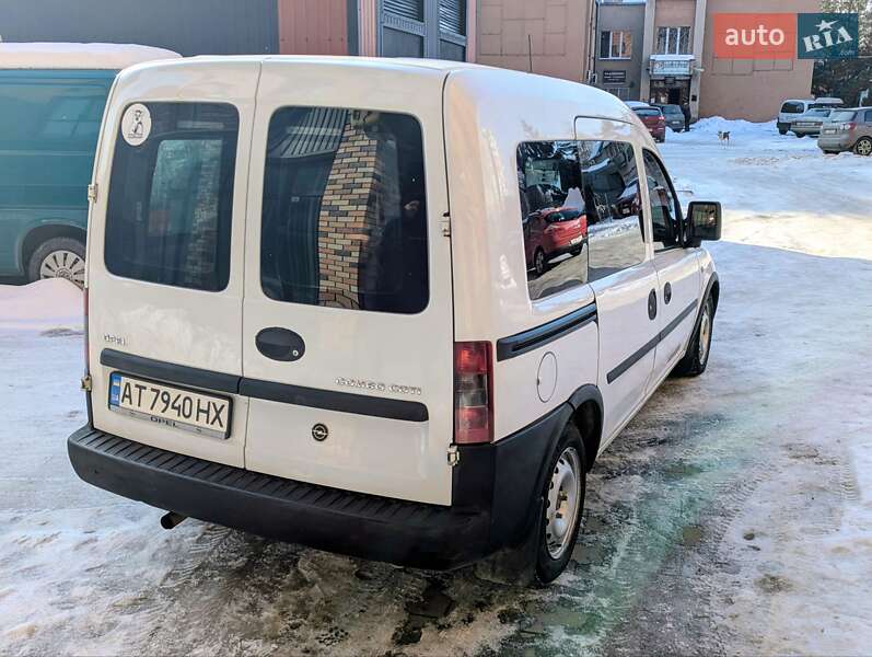 Минивэн Opel Combo 2006 в Калуше