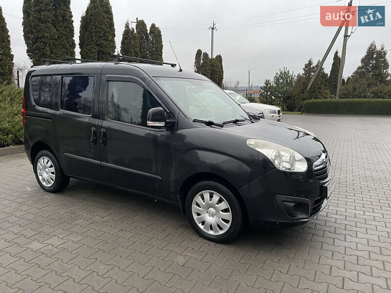 Минивэн Opel Combo 2012 в Хмельницком