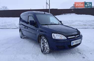 Вантажний фургон Opel Combo 2009 в Тернополі