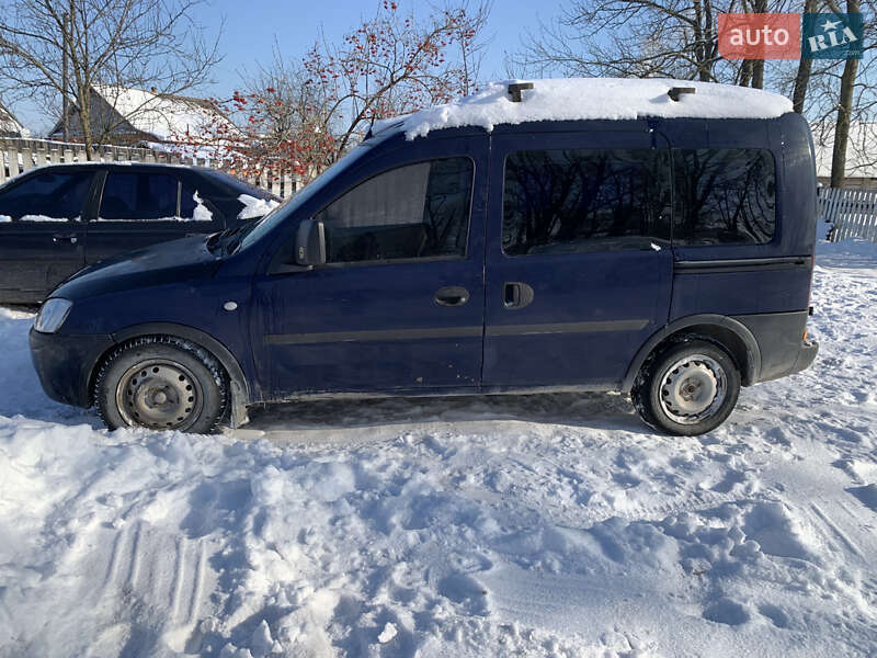 Минивэн Opel Combo 2004 в Барановке