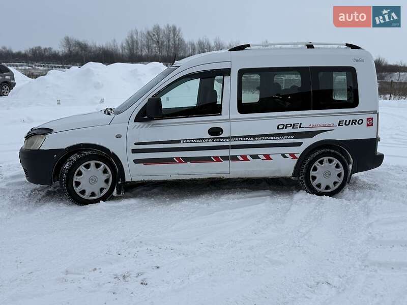 Мінівен Opel Combo 2005 в Луцьку