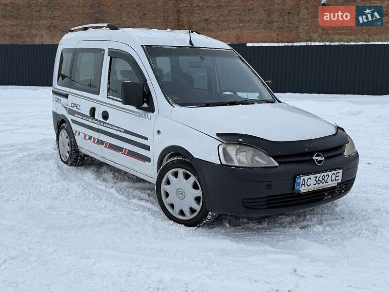 Мінівен Opel Combo 2005 в Луцьку