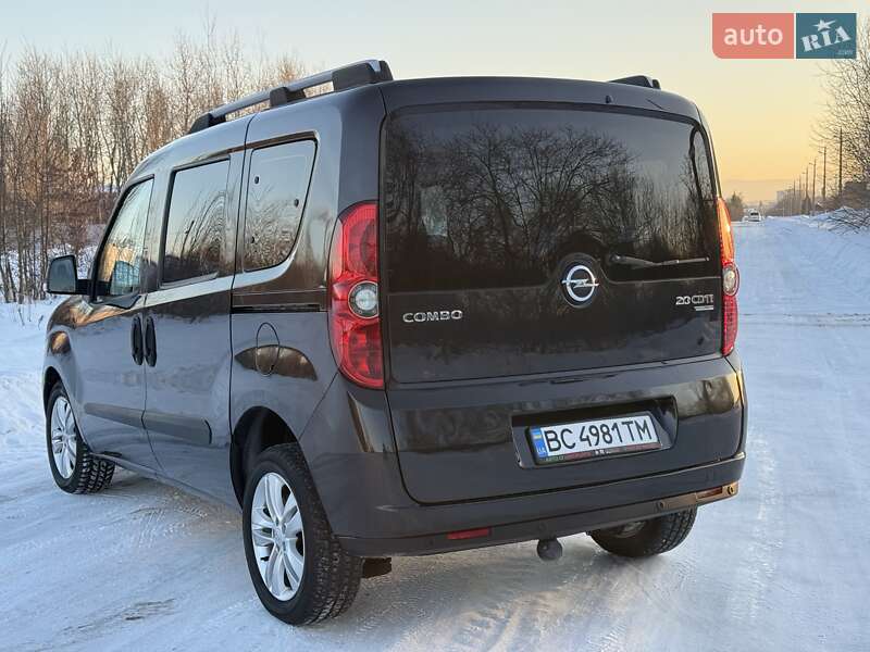 Мінівен Opel Combo 2012 в Трускавці
