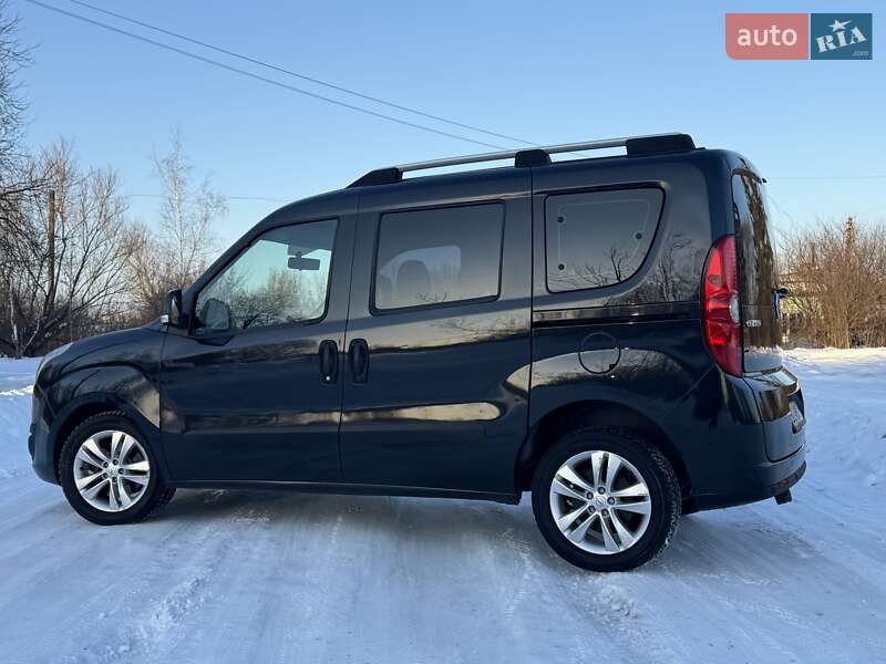 Мінівен Opel Combo 2012 в Трускавці