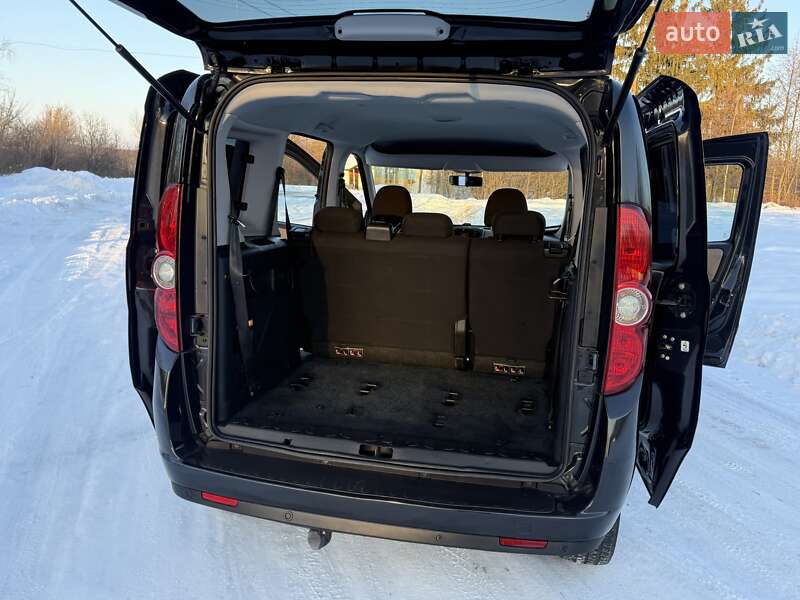 Мінівен Opel Combo 2012 в Трускавці