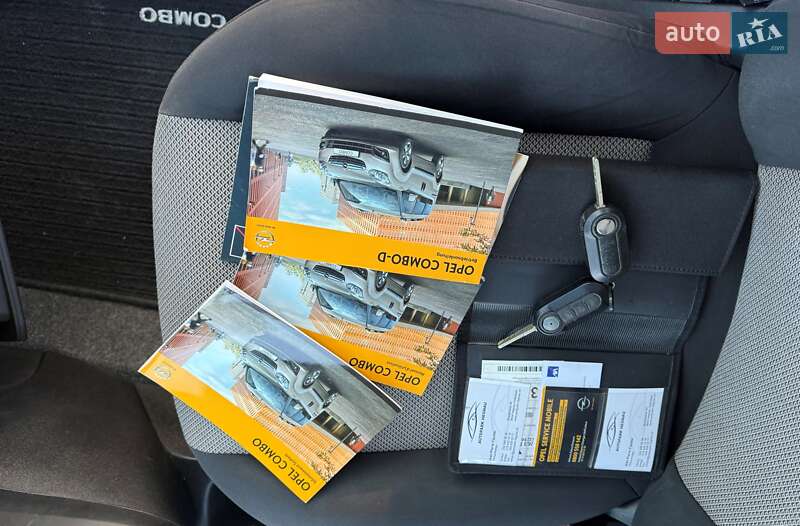 Мінівен Opel Combo 2012 в Трускавці