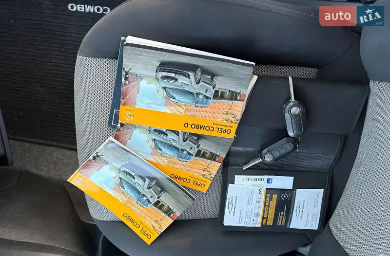 Мінівен Opel Combo 2012 в Трускавці документ