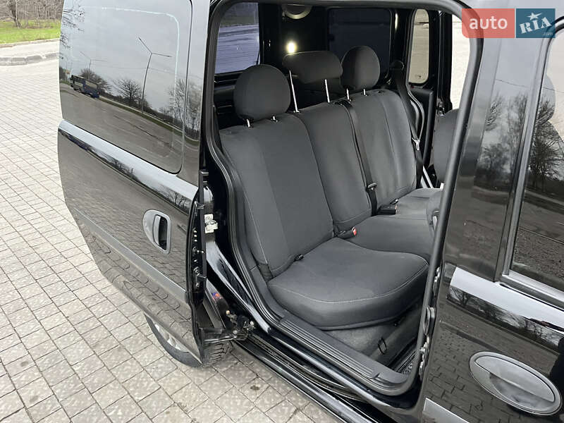 Мінівен Opel Combo 2006 в Запоріжжі фото 10 Мінівен Opel Combo 2006 в Запоріжжі