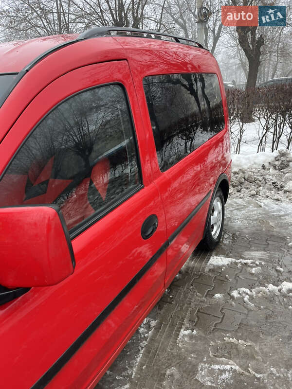 Мінівен Opel Combo 2003 в Чернівцях