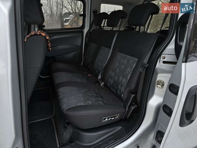 Минивэн Opel Combo 2012 в Калуше